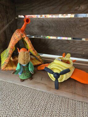 1980 Fisher Price Woodsey Filbert Airport playset Vintage rare to find